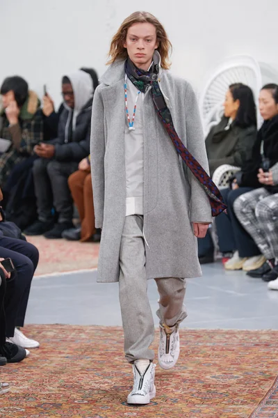 Look 11